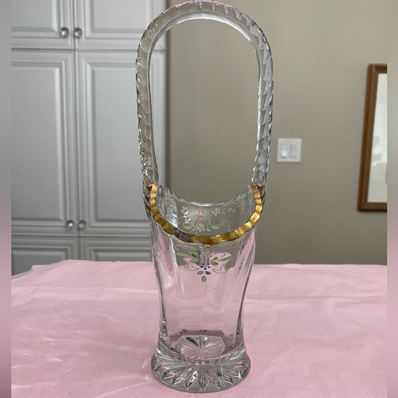 VTG HAND PAINTED GLASS BASKET WITH GLASS HANDLE AND STARBURST BOTTOM - Picture 2 of 10